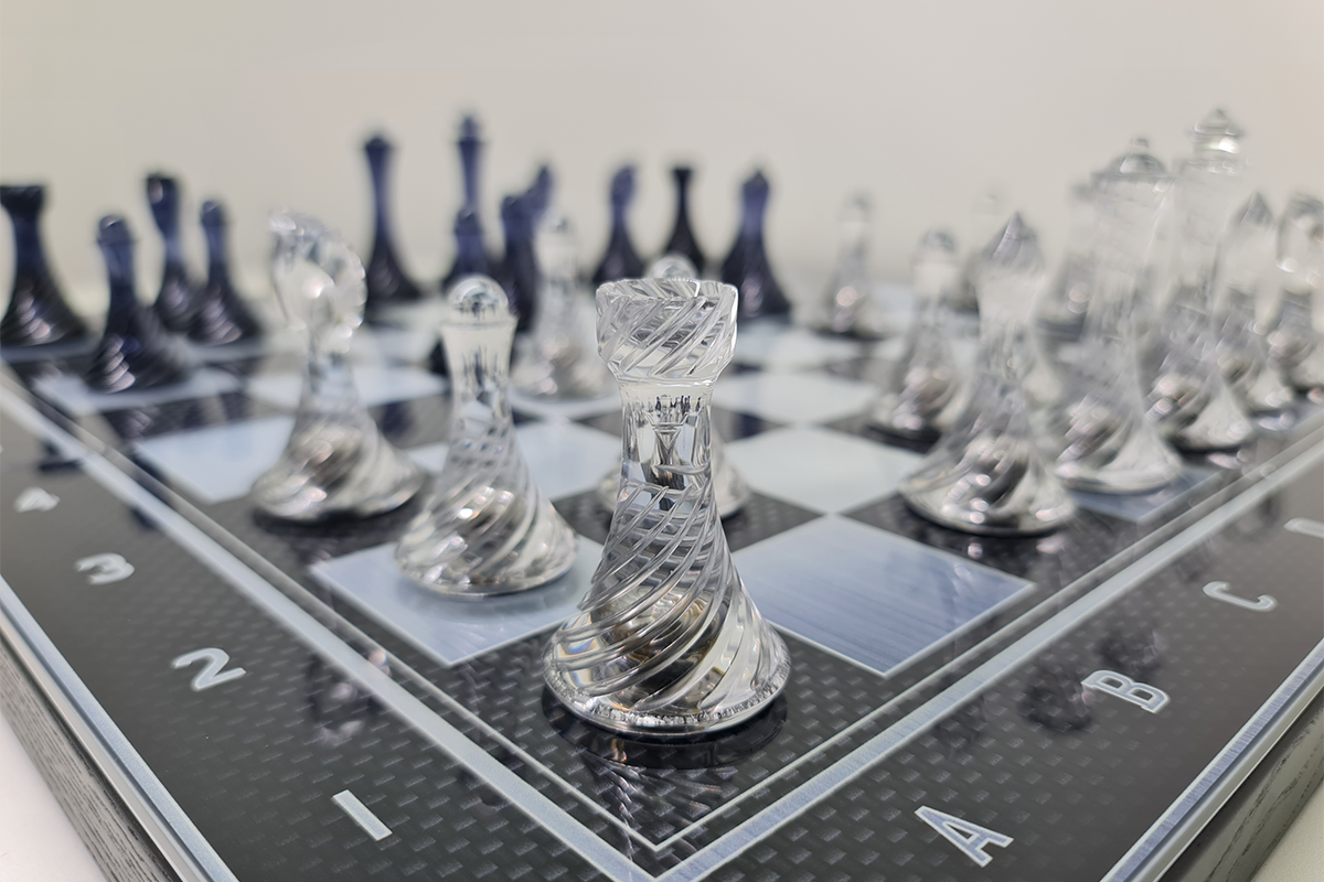 Échecs exclusif : "L'Élégance Spirale" – Échecs en verre trempé, 50x50 cm