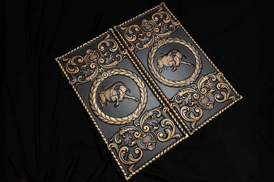 Taurus Force 50×50 cm made of ash