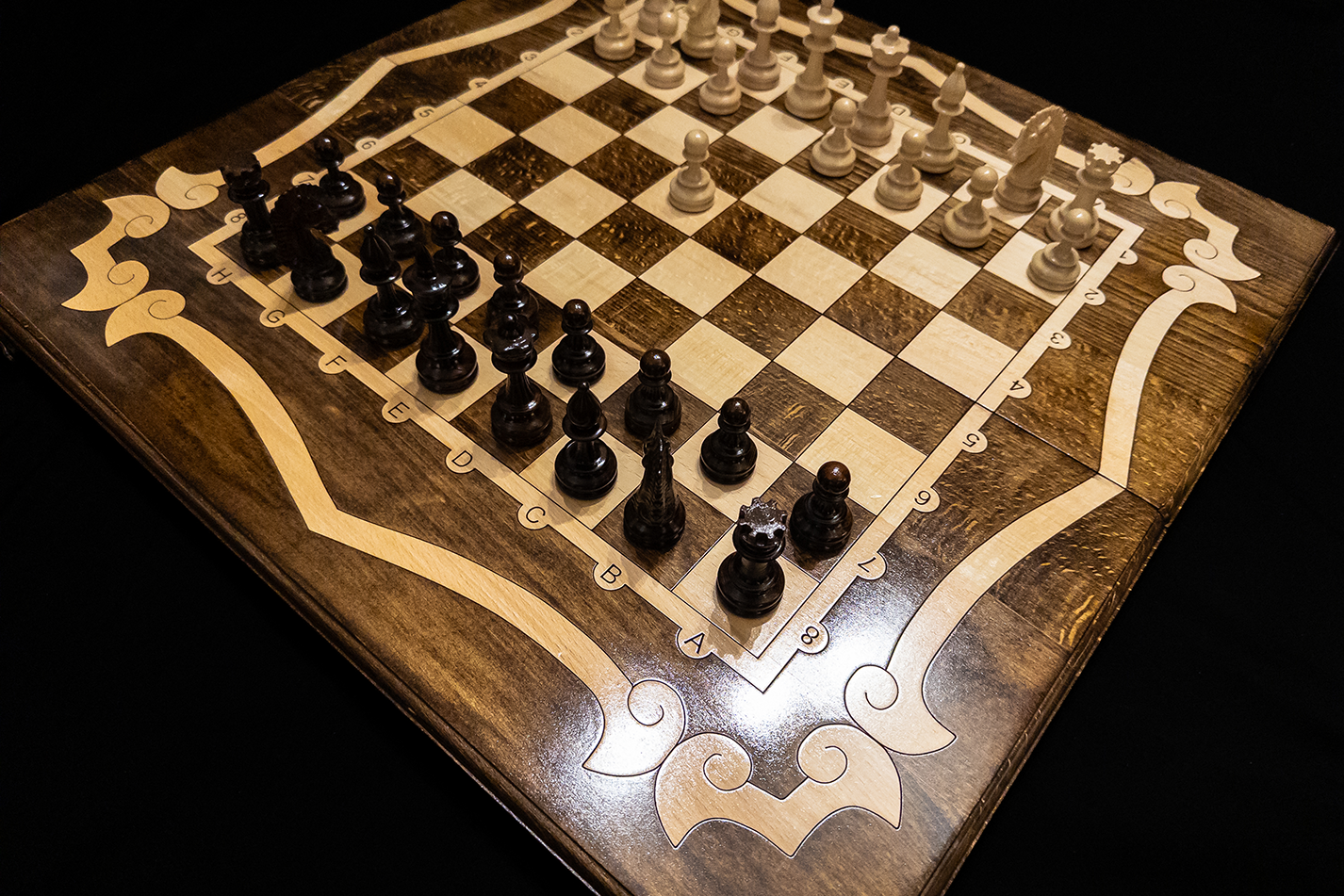 Ensemble 3-en-1 « Tulip » : Échecs, Backgammon, Dames (60×60 cm)