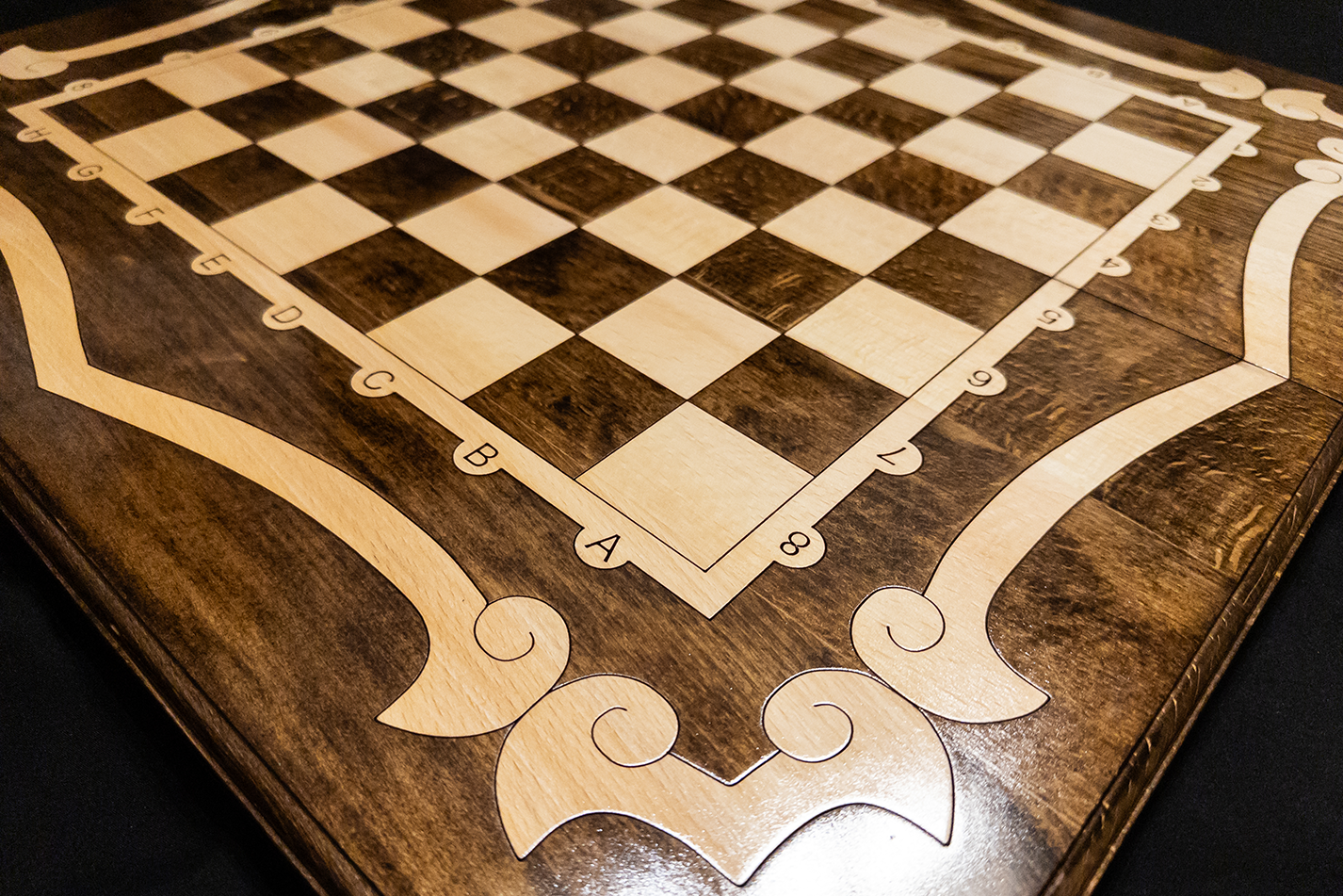 Ensemble 3-en-1 « Tulip » : Échecs, Backgammon, Dames (60×60 cm)