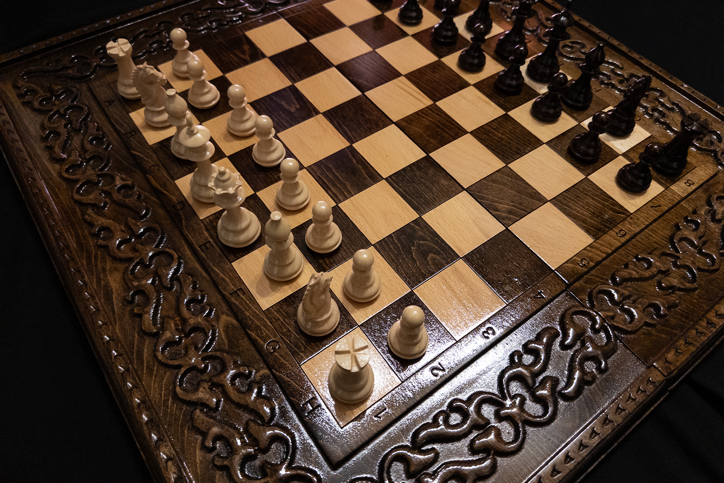 Ensemble "L'Héritage de Burebista" 3-en-1 Échecs, Backgammon, Dames 60×60 cm