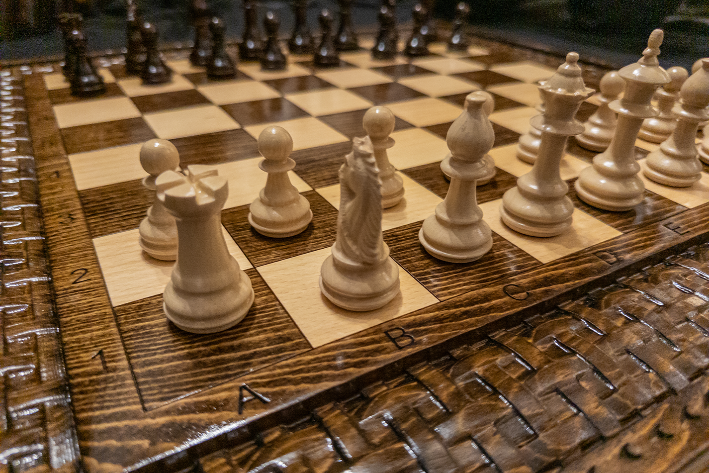 Ensemble "Maîtrise du Tressage" 3-en-1 Échecs, Backgammon, Dames 60×60 cm