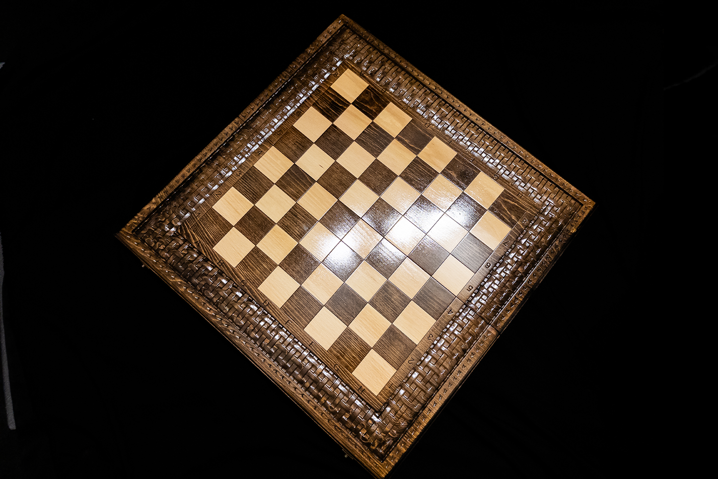 Ensemble "Maîtrise du Tressage" 3-en-1 Échecs, Backgammon, Dames 60×60 cm