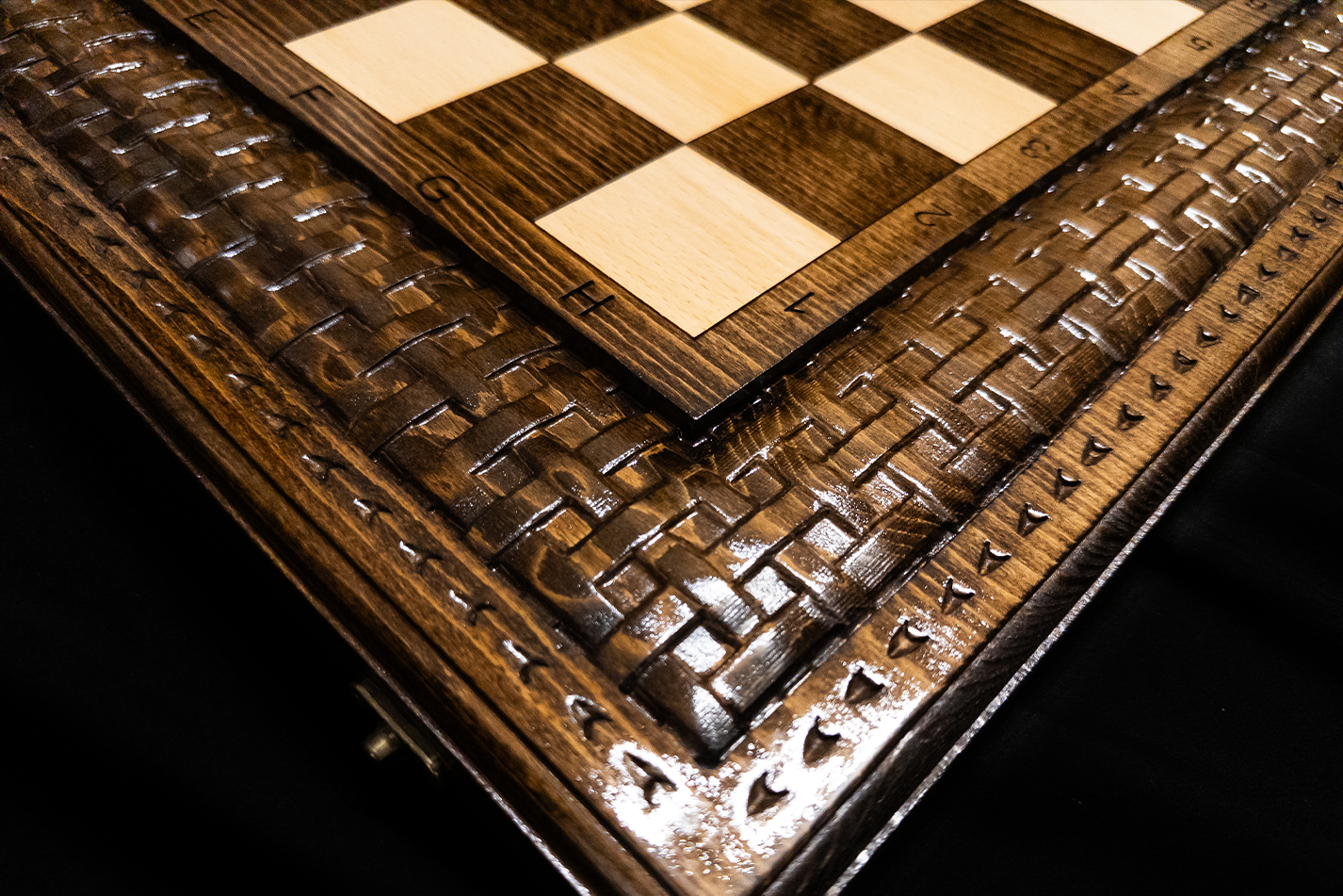Ensemble "Maîtrise du Tressage" 3-en-1 Échecs, Backgammon, Dames 60×60 cm