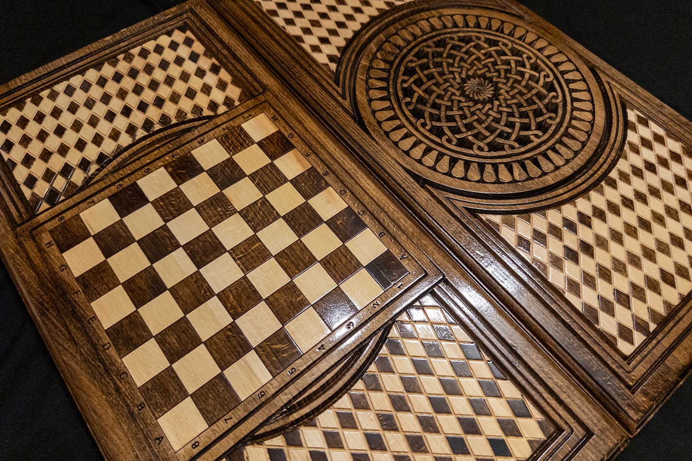 Ornement antique 2 en 1. 60x60 cm.