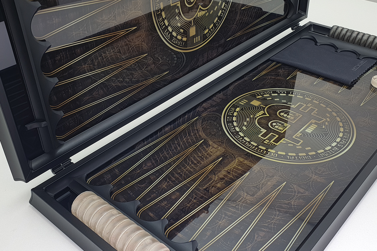Exclusif : « La puissance du Bitcoin » en verre trempé