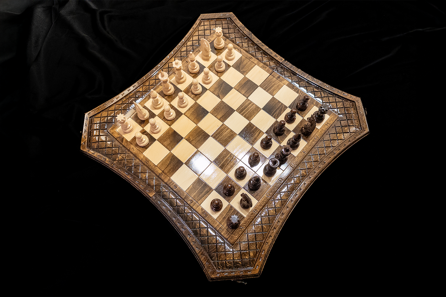 Table de dames, échecs et dames 3 en 1 Romburile Regale. 60x60 cm