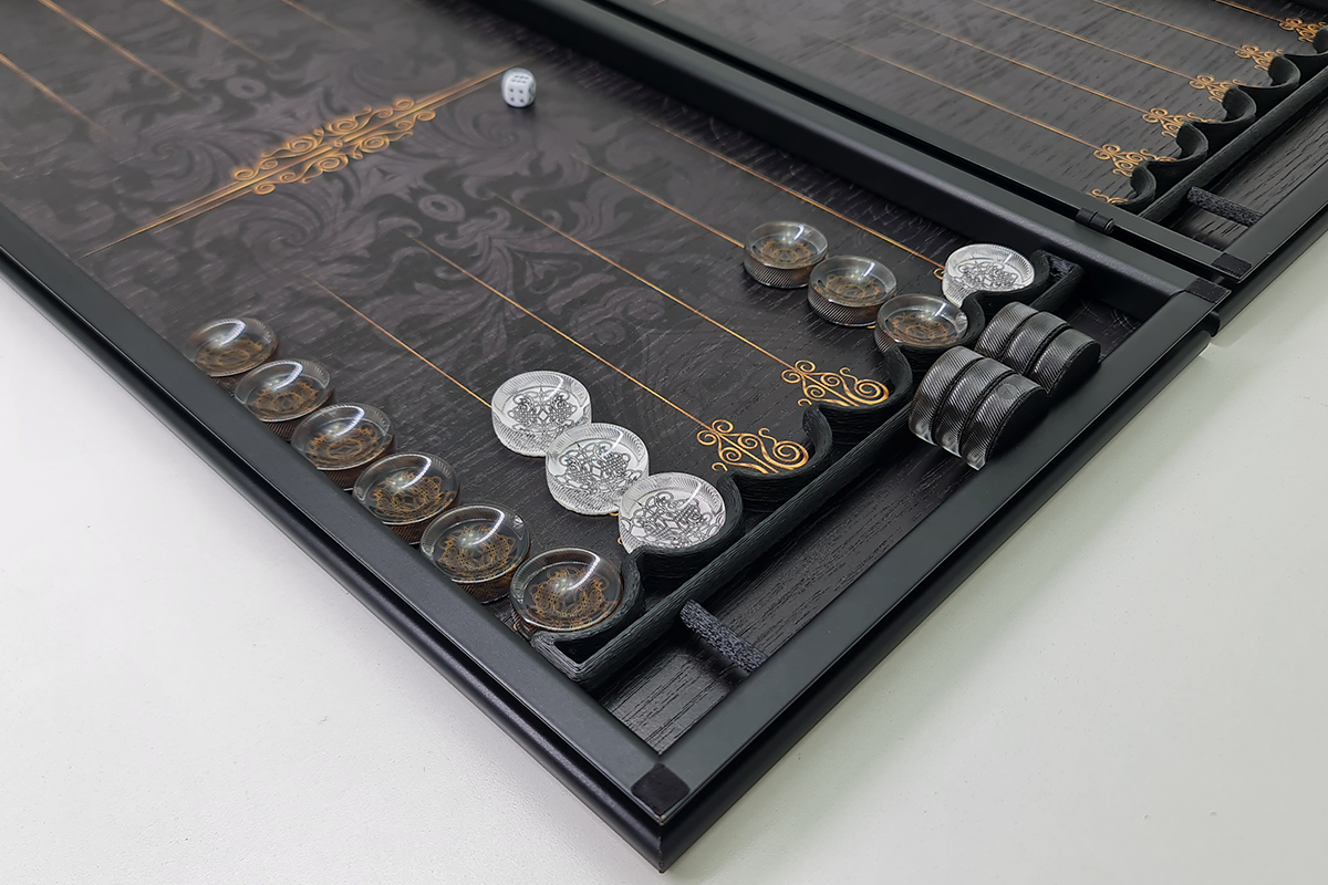 Exclusif : « Ornamental Royal » en placage de chêne