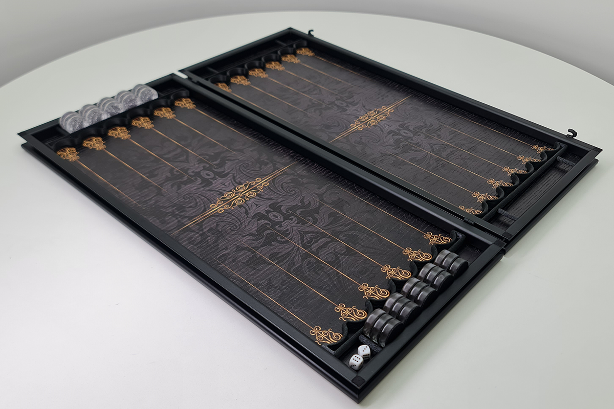 Exclusif : « Ornamental Royal » en placage de chêne