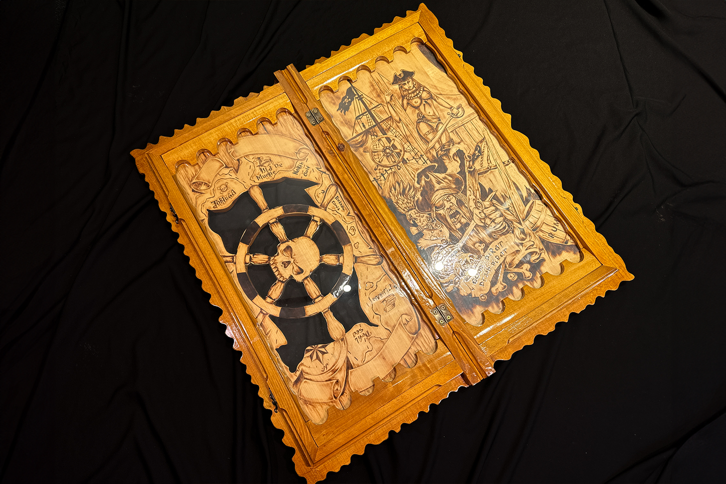 Exclusif : "Barre de Navigation des Aventures" 66x66 cm