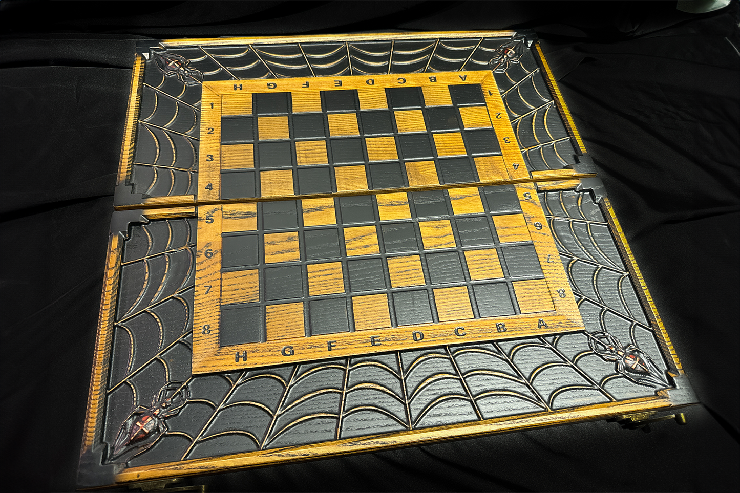 Set d'échecs et table 3 en 1 Araignée Noire