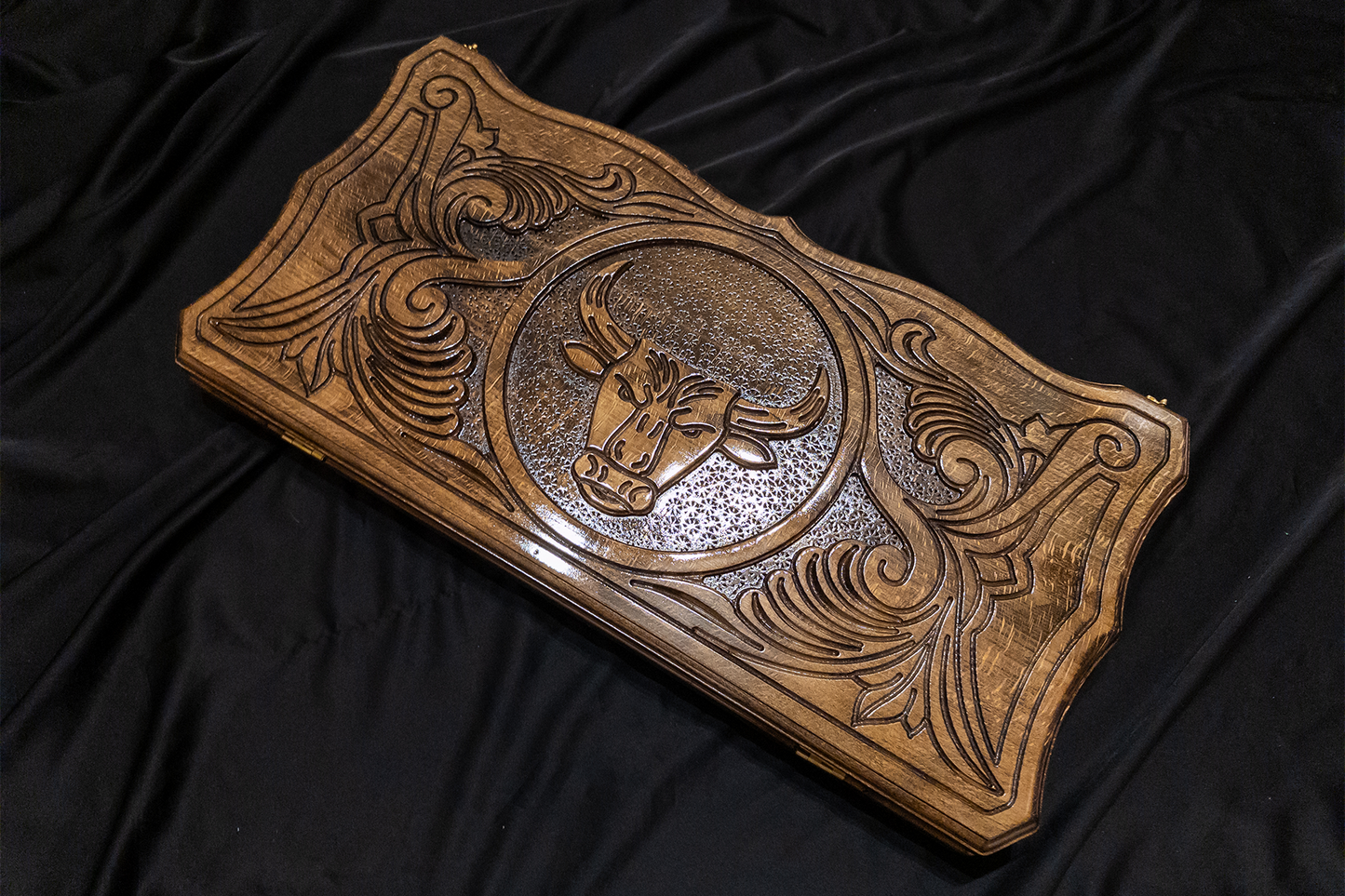 Zimbrul Carpaților 2 en 1. 60x60 cm