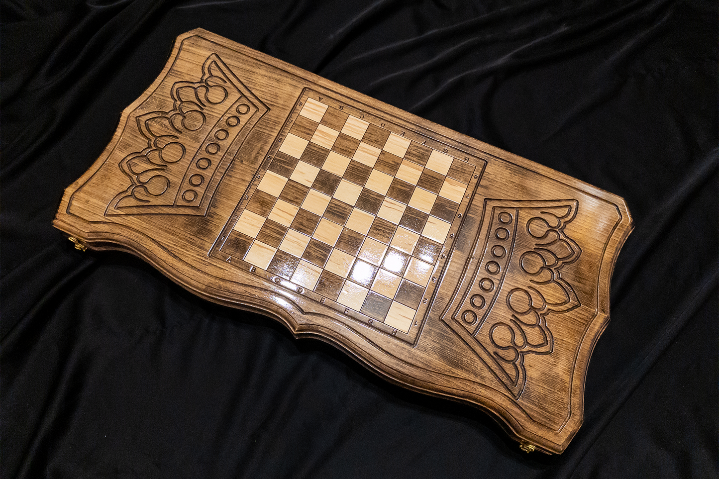 Zimbrul Carpaților 2 en 1. 60x60 cm