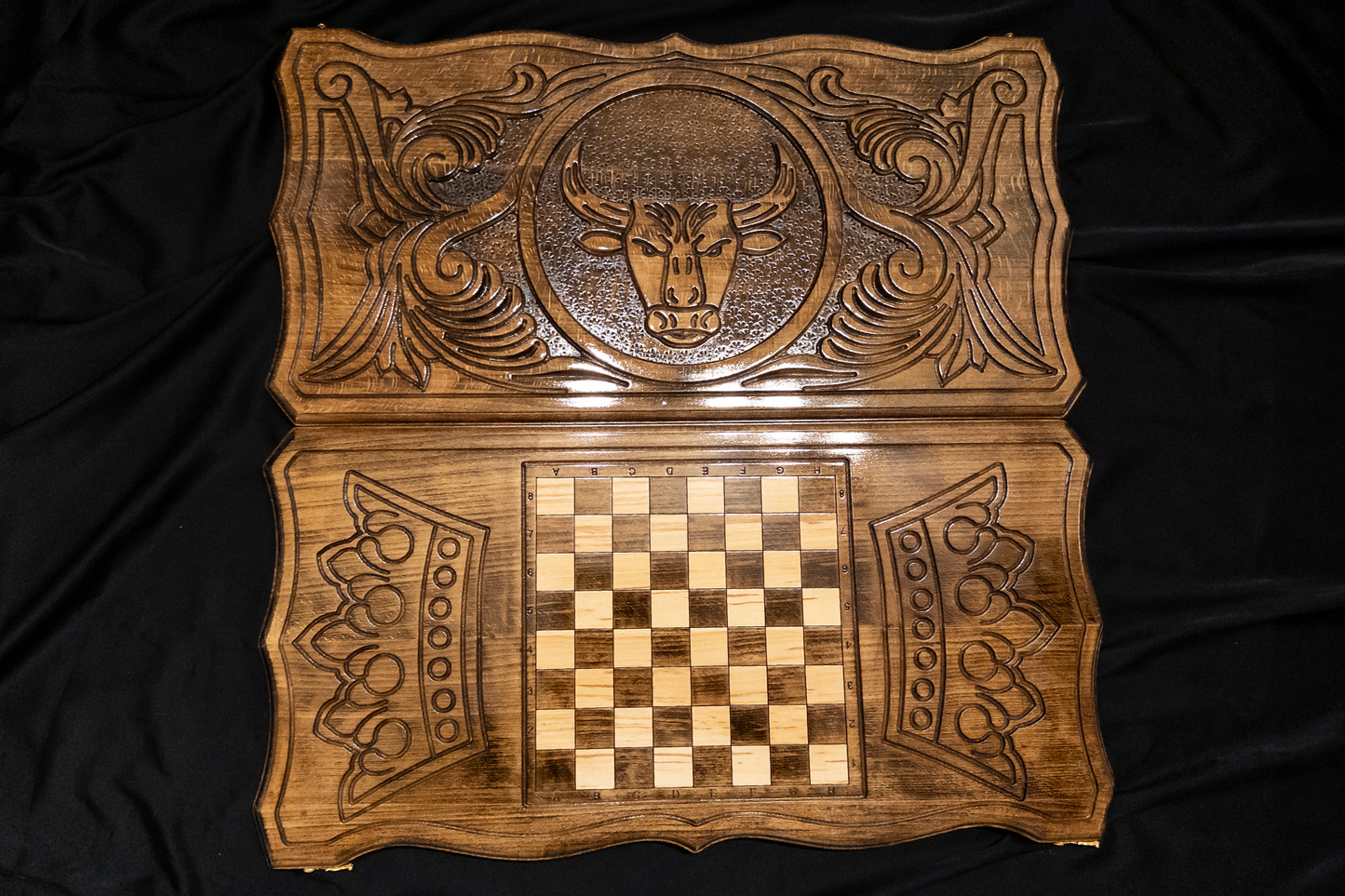 Zimbrul Carpaților 2 en 1. 60x60 cm