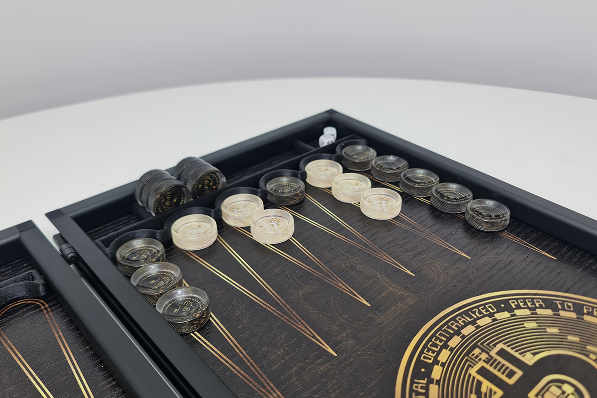 Exclusif : « Édition Crypto » en placage de chêne