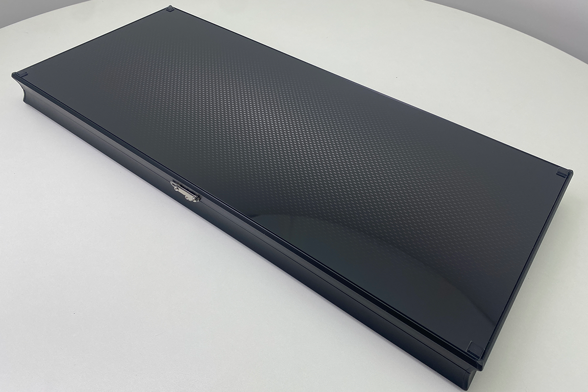 Exklusiv: „Carbon Black“ Hartglas