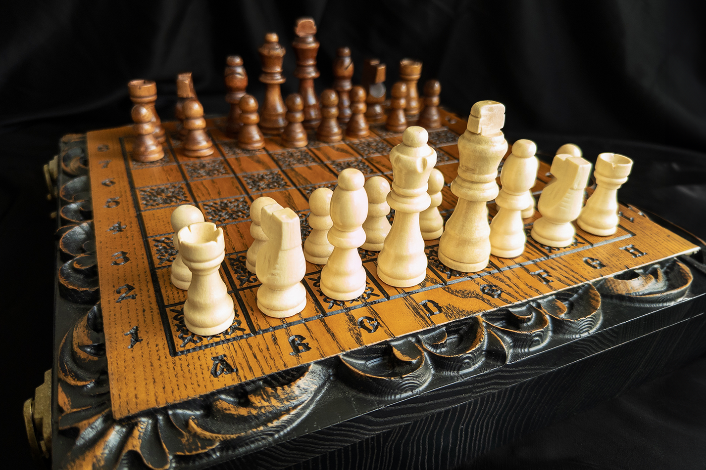 "Royal Majesty" Chess Set